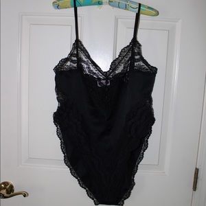 ON HOLD Black body suit with lace detail